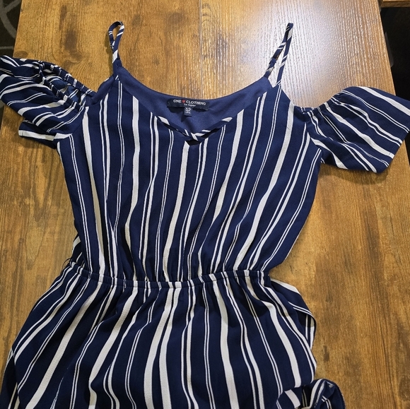 One clothing blue white cold shoulder wide leg jumpsuit women's size XS - Picture 5 of 10